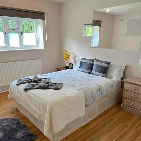 303 Alexandra Avenue Ha2 9Dx Apartment Pinner Luaran gambar