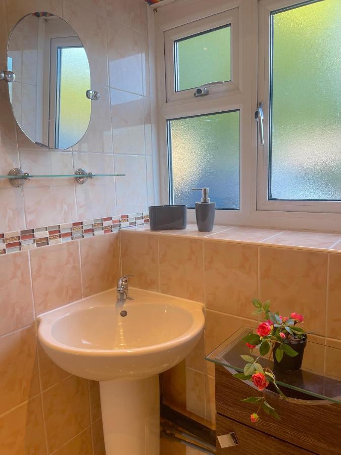 303 Alexandra Avenue Ha2 9Dx Apartment Pinner Luaran gambar